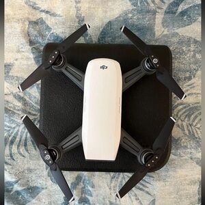 DJI Spark Camera Drone - Alpine White (CP.PT.000731)